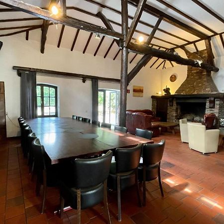 Magnificent Farmhouse In Sint Joost Exterior foto