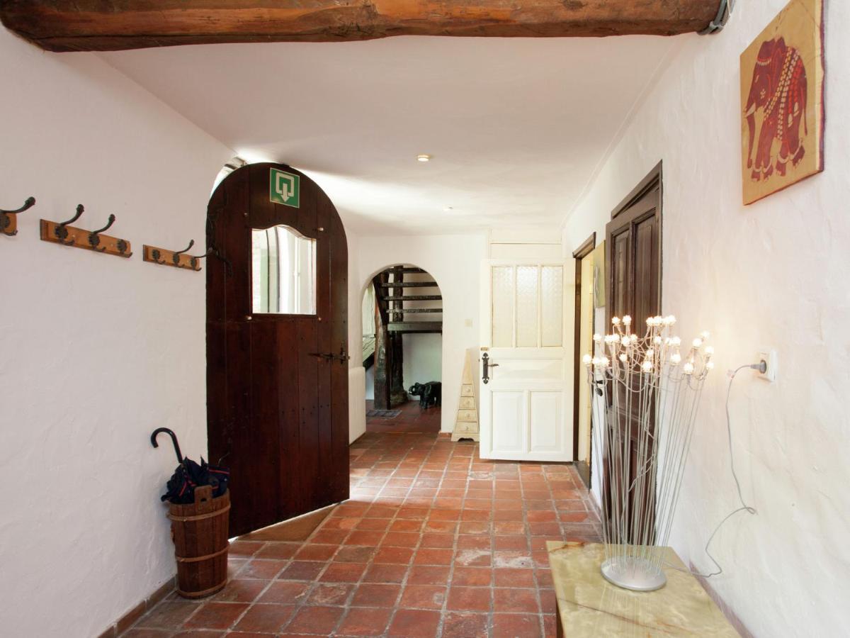 Magnificent Farmhouse In Sint Joost Exterior foto